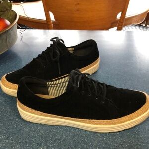 Clarks black suede tennis shoes